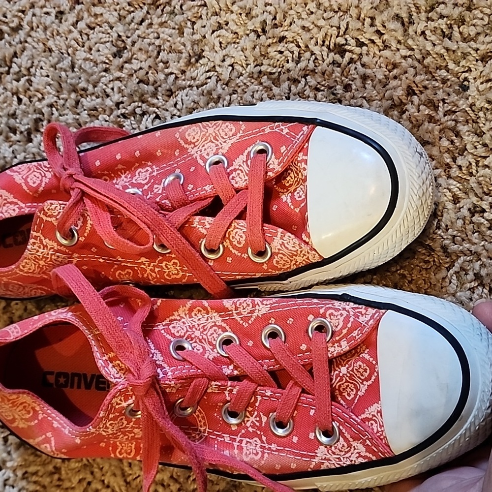 Converse Chuck Taylor All Star Low Top Bandana Pink Women's Size 6